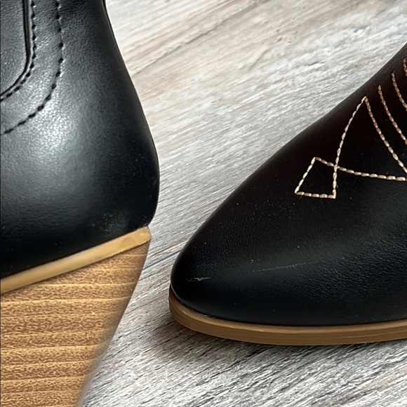 Soda Black Western Embroidered Ankle Cowgirl Boots - Picture 9 of 10